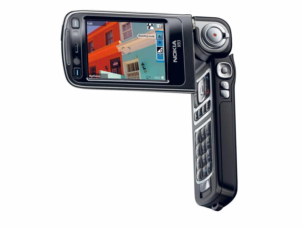 Nokia N93 (2006) thiết kế Nokia kỳ lạ